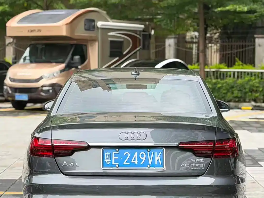 Audi A4L 2021