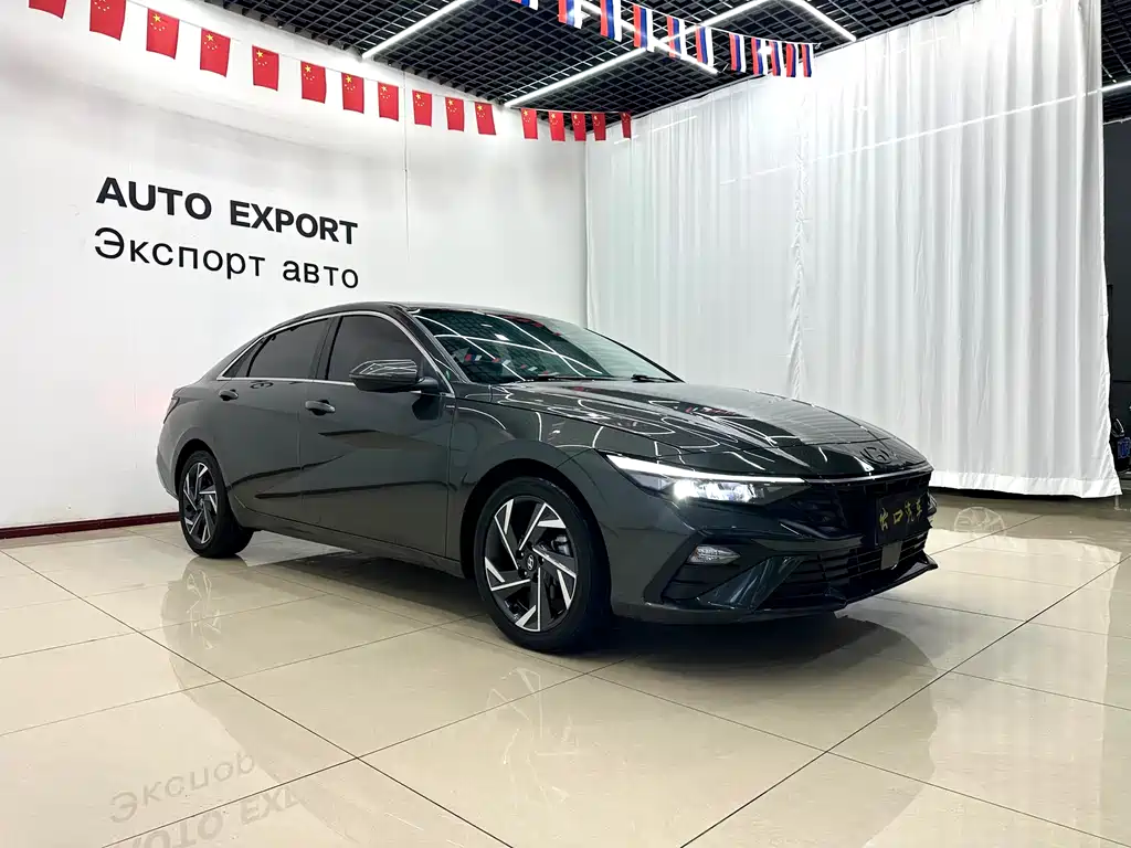 Hyundai Elantra 2023 — фото 2