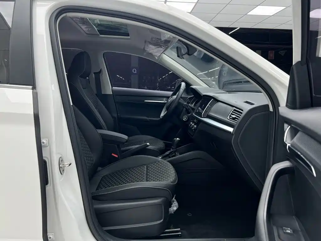 Skoda Kamiq 2021 — фото 17