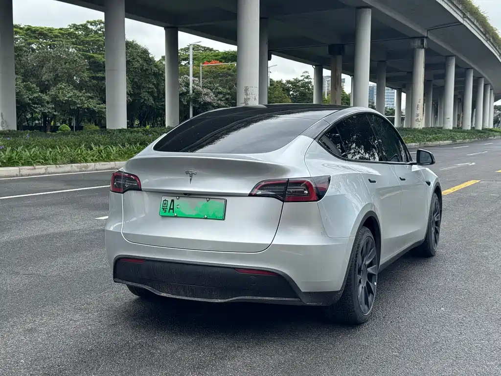 Tesla Model Y 2023 — фото 3