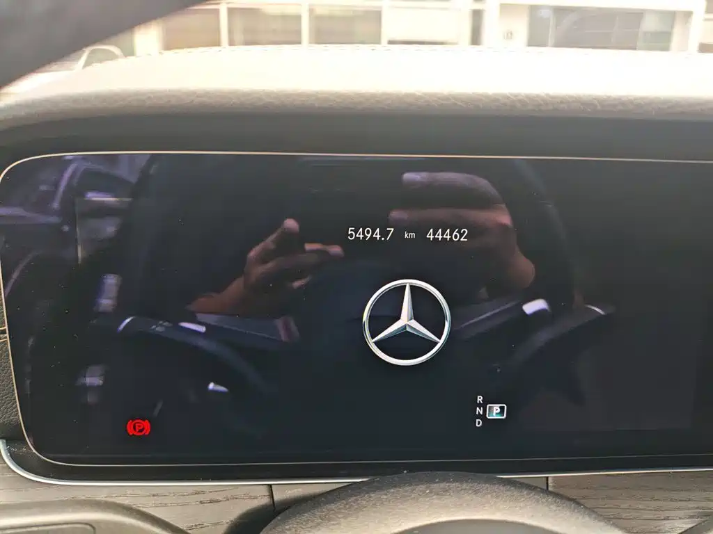 Mercedes-Benz E-Class 2021 — фото 13