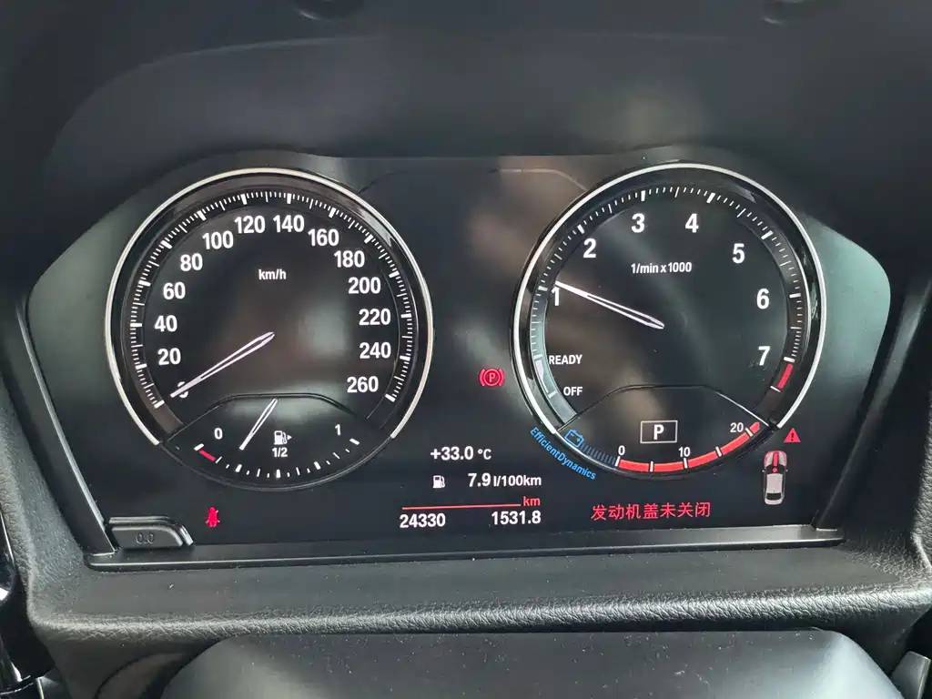BMW 1 Series 2022 — фото 10
