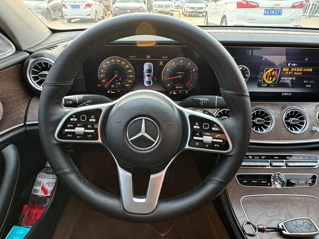 Mercedes-Benz E-Class 2019 — фото 13