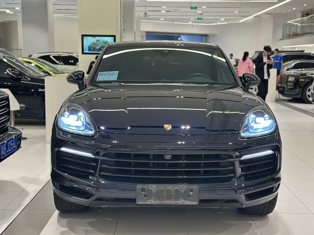 Porsche Cayenne 2021 — фото 2