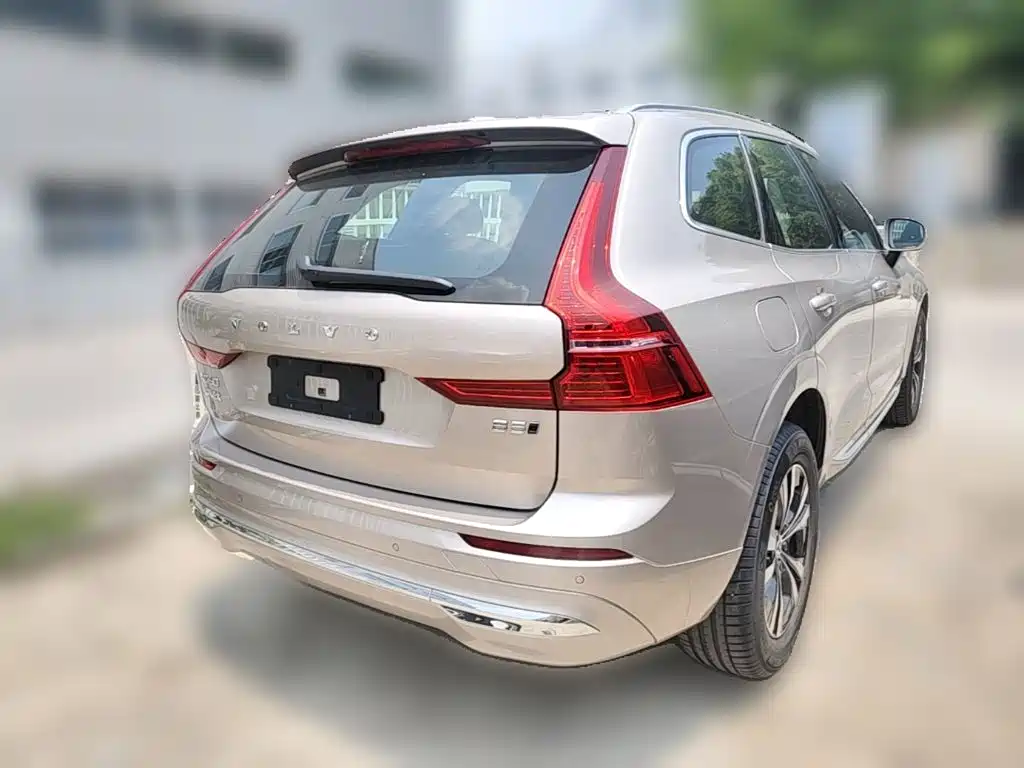 Volvo XC60 2025 — фото 12