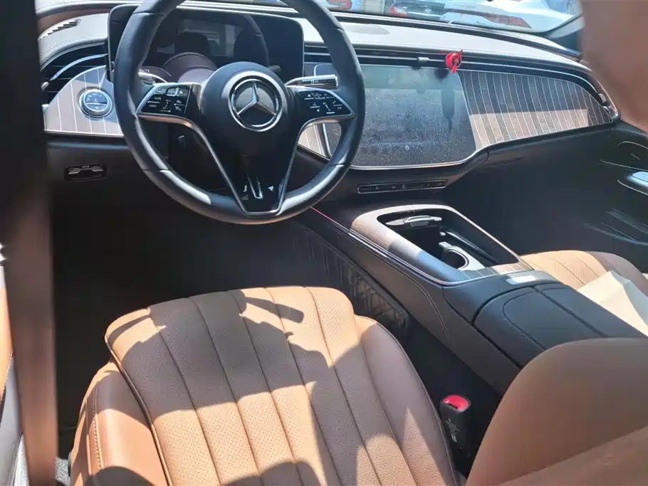 Mercedes-Benz E-Class 2025 — фото 12