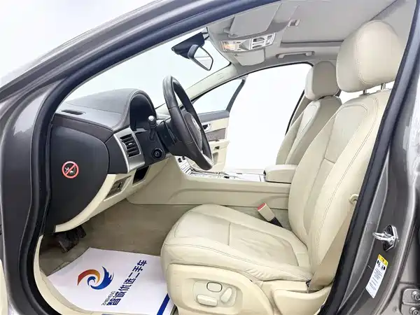 Jaguar XF 2008