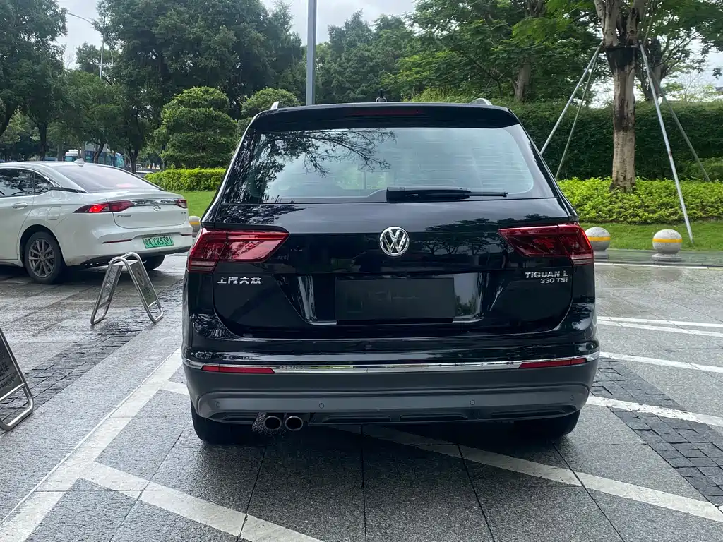 Volkswagen Tiguan L 2018 — фото 24