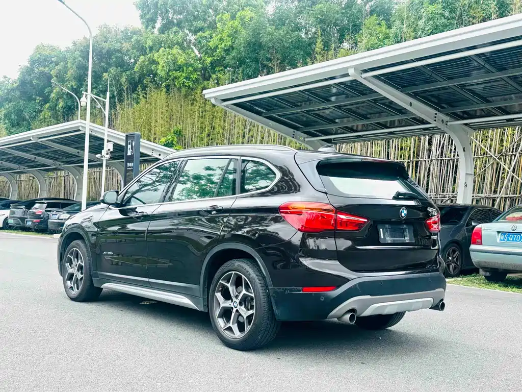 BMW X1 2018 — фото 8