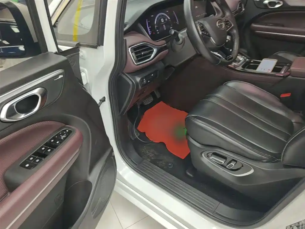 GAC Motor Trumpchi M6 2023 — фото 16