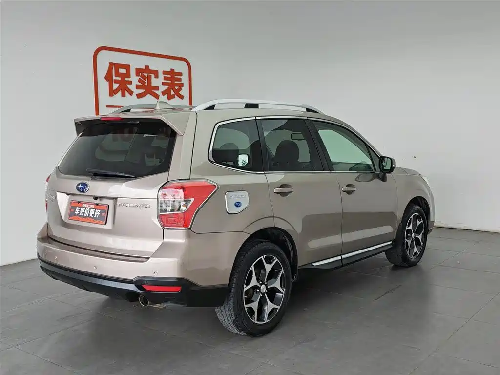 Subaru Forester 2014 — фото 2