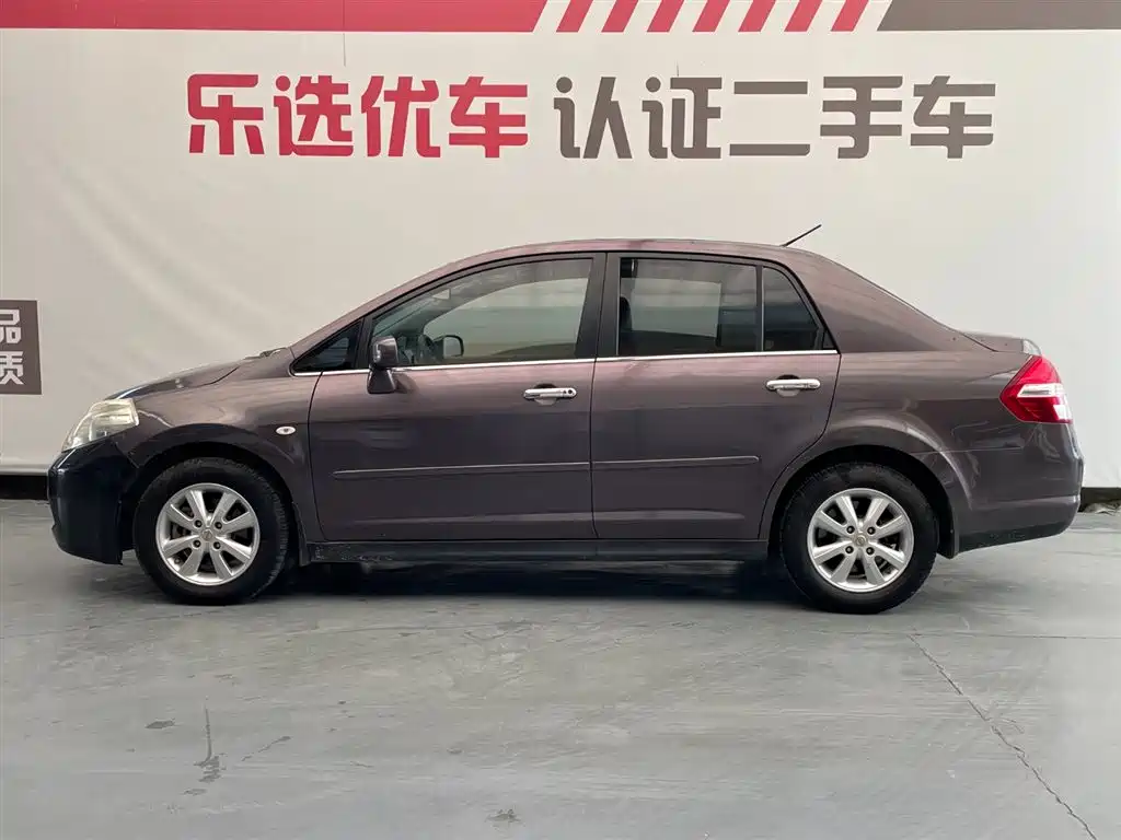 Nissan Tiida 2008