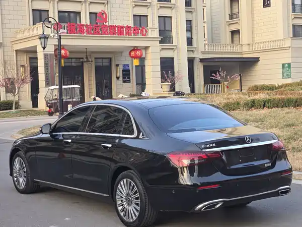 Mercedes-Benz E-Class 2022