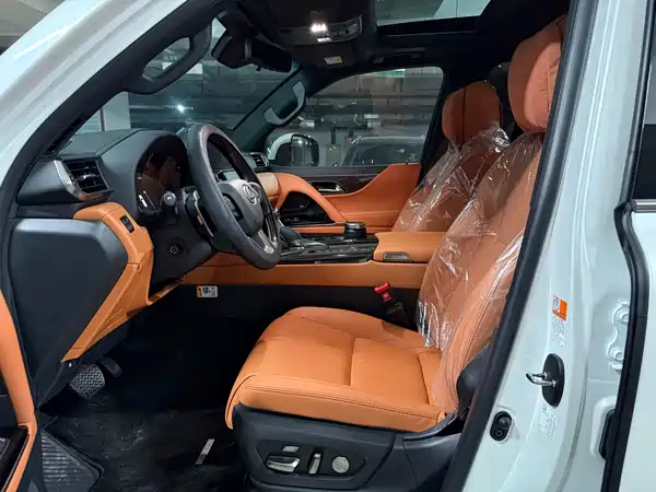 Lexus LX 2025