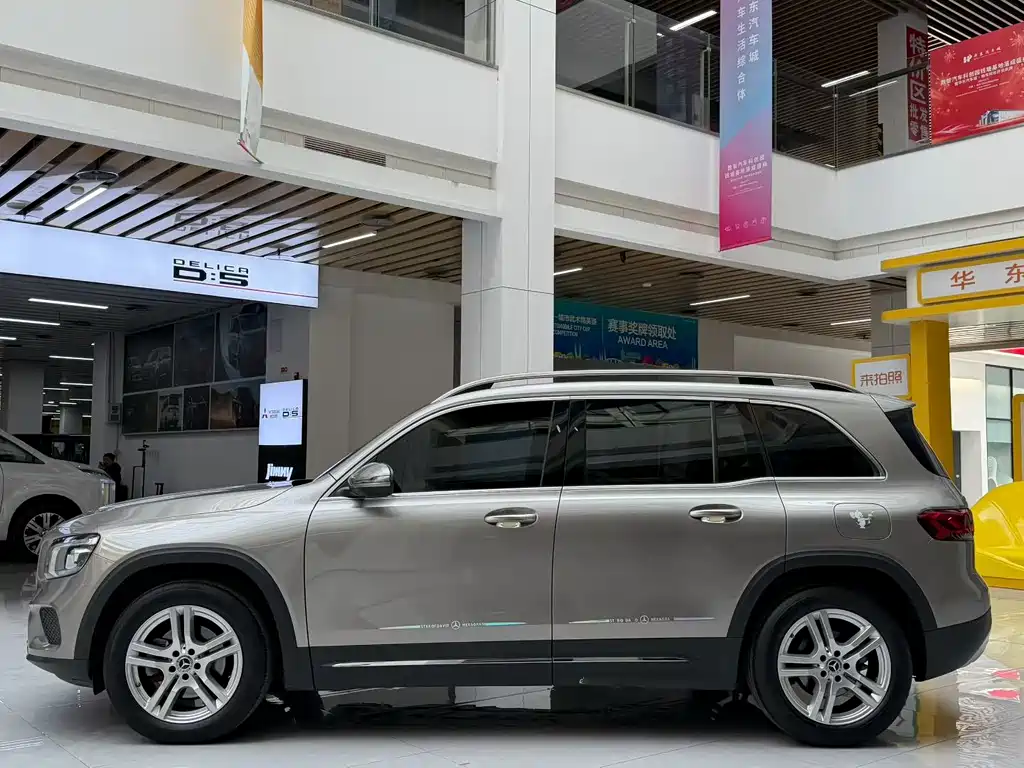 Mercedes-Benz GLB 2022