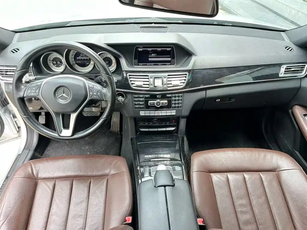 Mercedes-Benz E-Class 2013 — фото 8