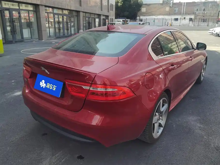 Jaguar XE 2016 — фото 3