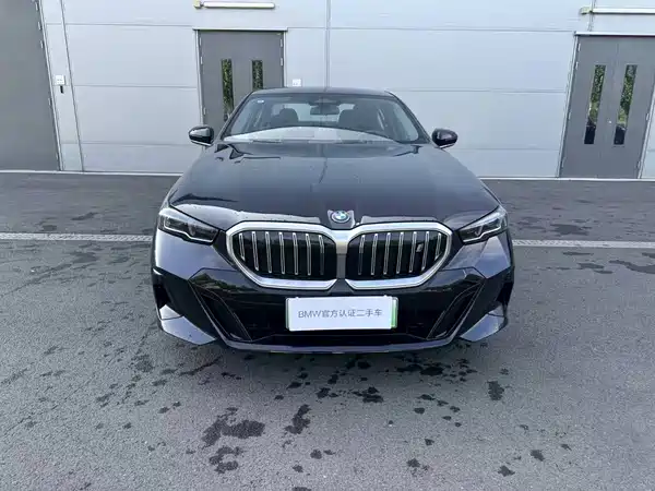 BMW i5 2025