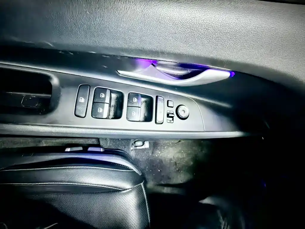 Hyundai Elantra 2021 — фото 9