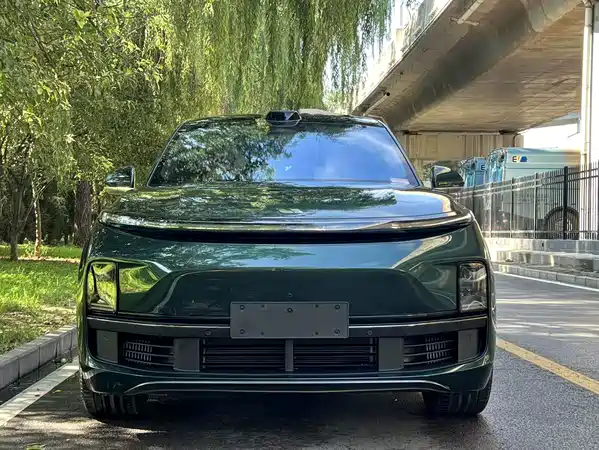 Li Auto L8 2025