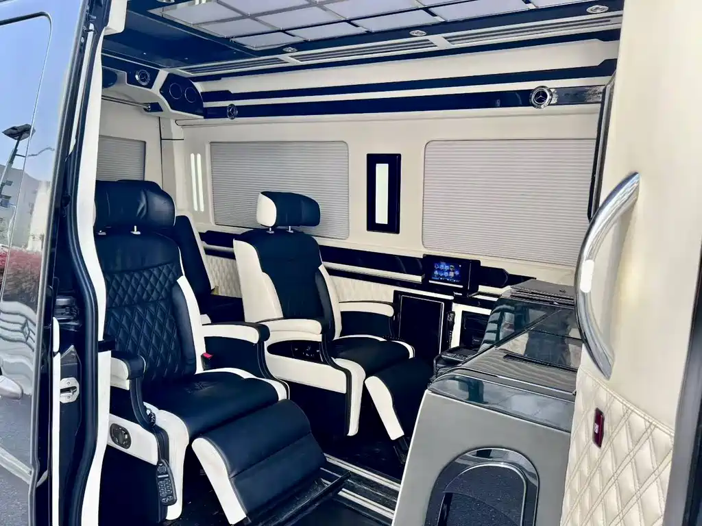 Mercedes-Benz Sprinter 2017 — фото 14