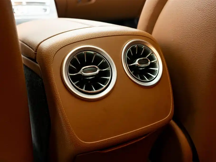 Mercedes-Benz E-Class 2020 — фото 23