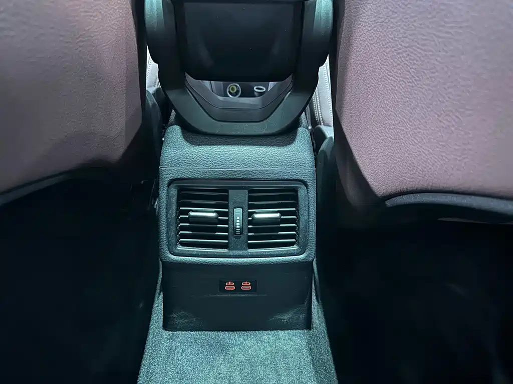 BMW X1 2022 — фото 14