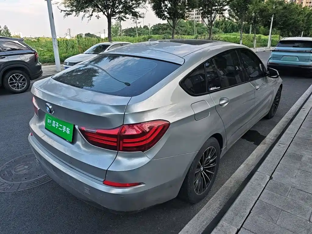 BMW 5 Series GT 2017 — фото 7