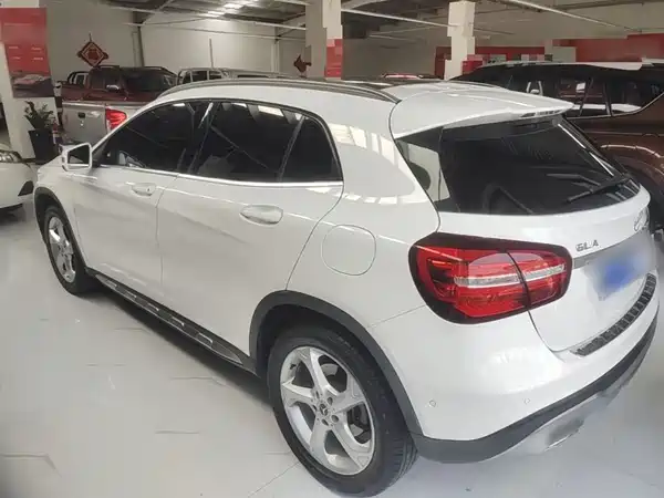 Mercedes-Benz GLA 2017