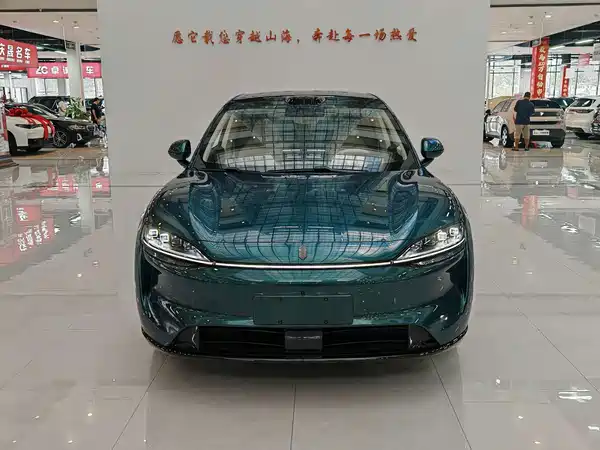 Luxeed R7 2025