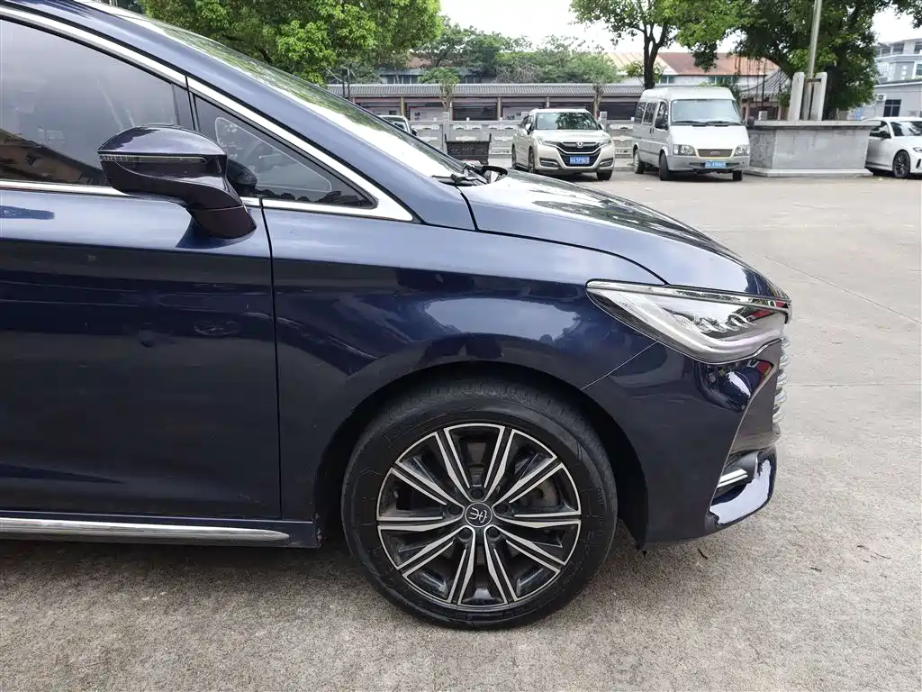 BYD MAX New Energy 2019 — фото 30