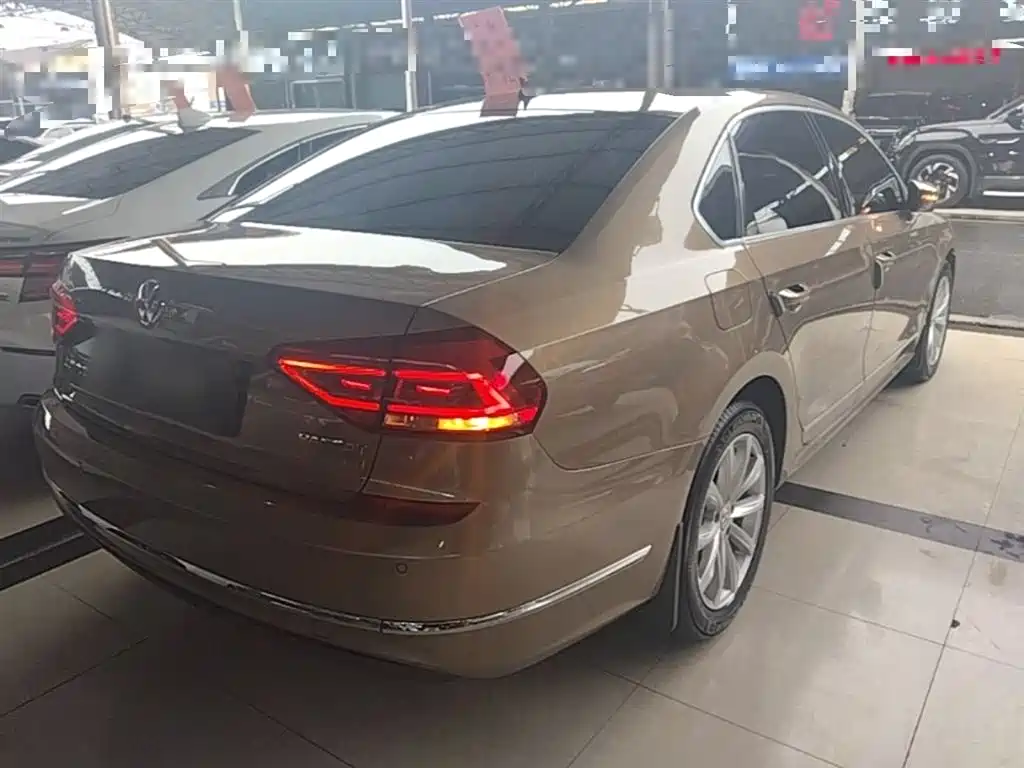 Volkswagen Passat 2017 — фото 7