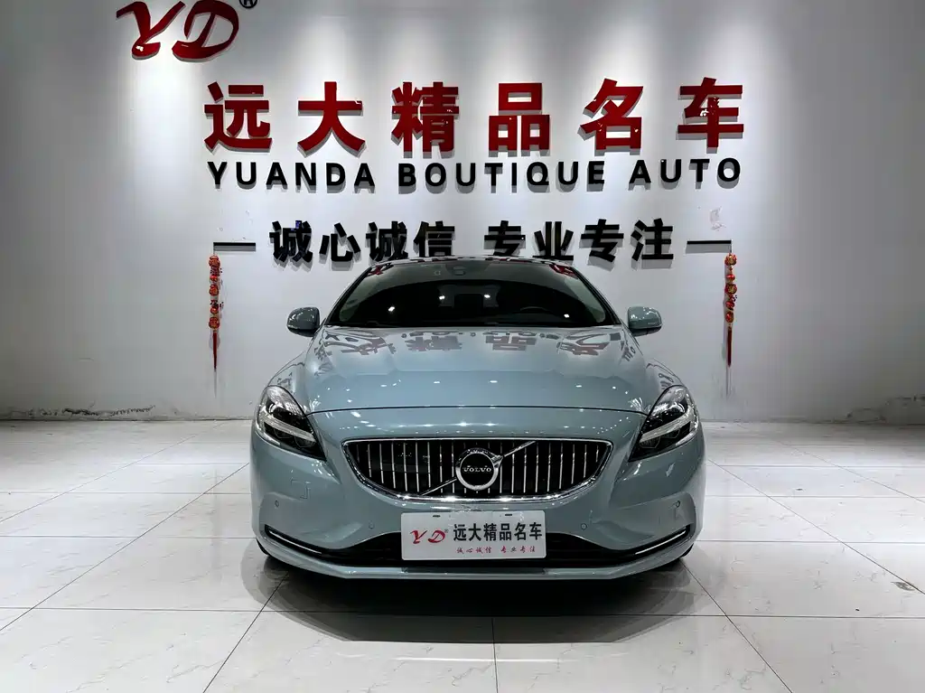 Volvo V40 2018 — фото 2