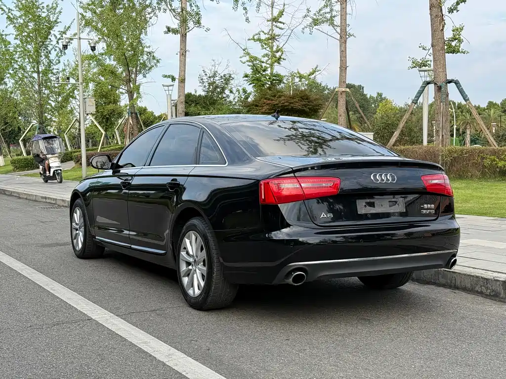 Audi A6L 2015 — фото 23