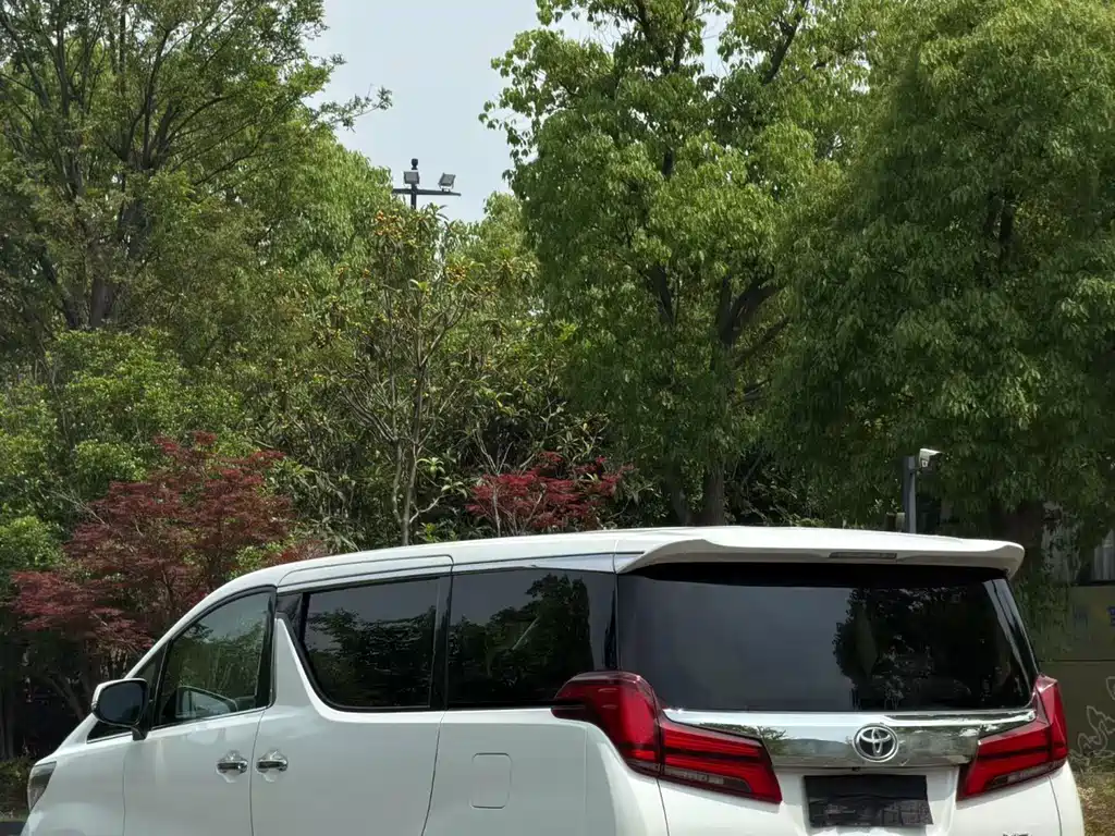 Toyota Alphard 2018 — фото 3