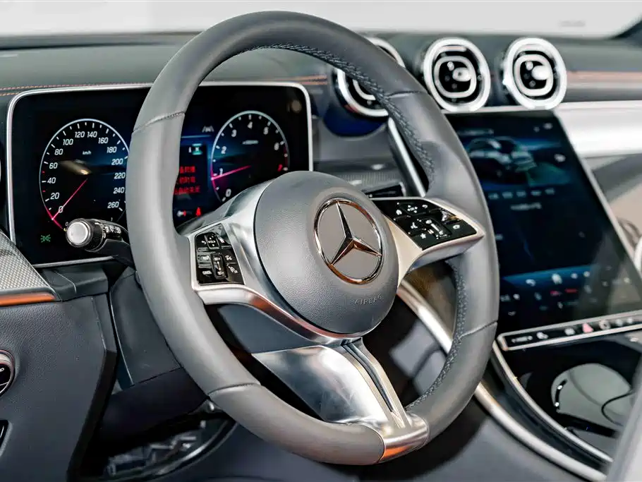Mercedes-Benz GLC 2026 — фото 10