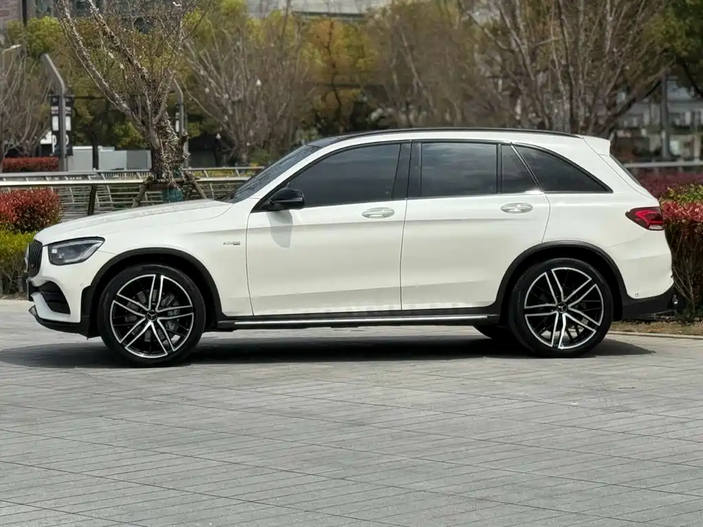 Mercedes-Benz GLC AMG 2021 — фото 3