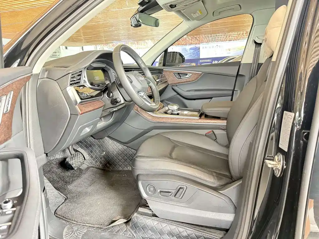Audi Q7 2024