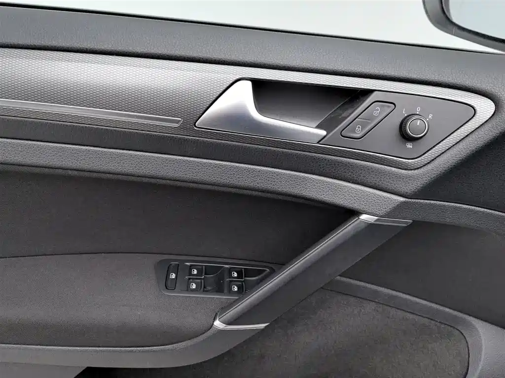 Volkswagen Golf 2018 — фото 9