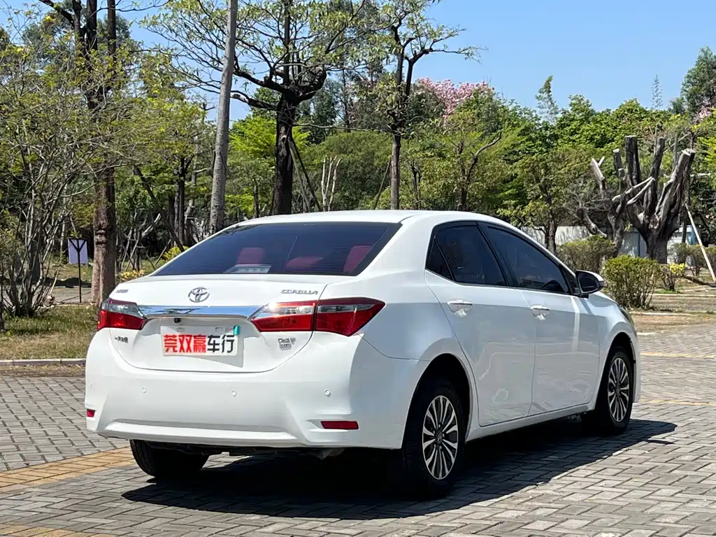Toyota Corolla 2017 — фото 7