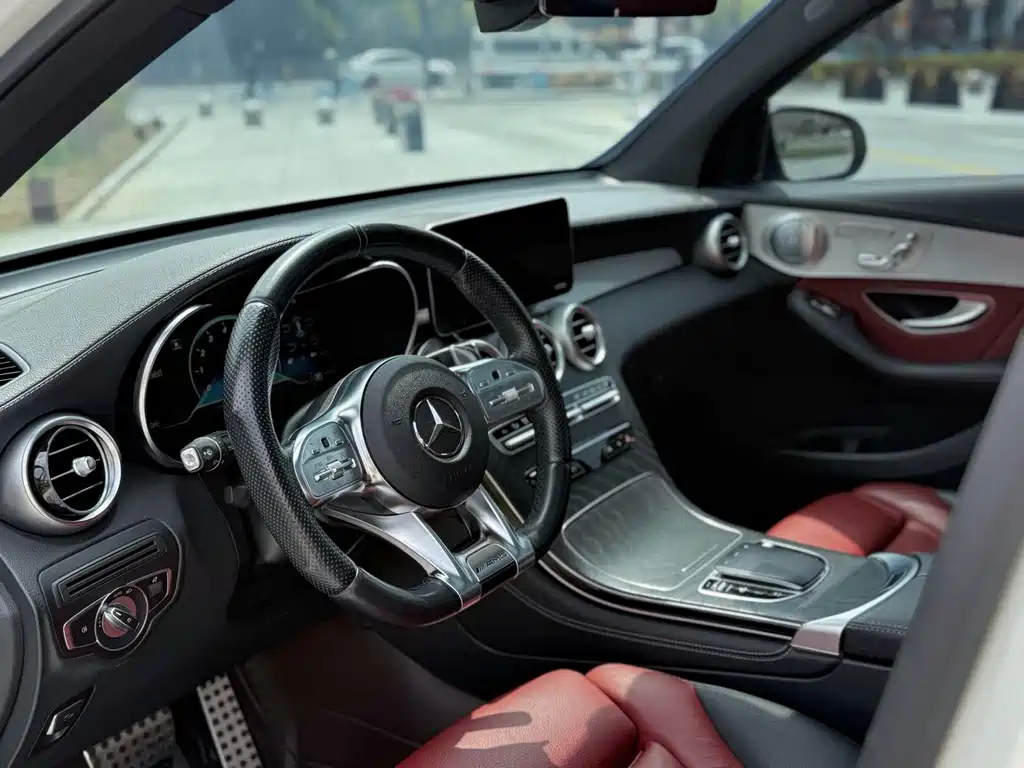 Mercedes-Benz GLC AMG 2021 — фото 19