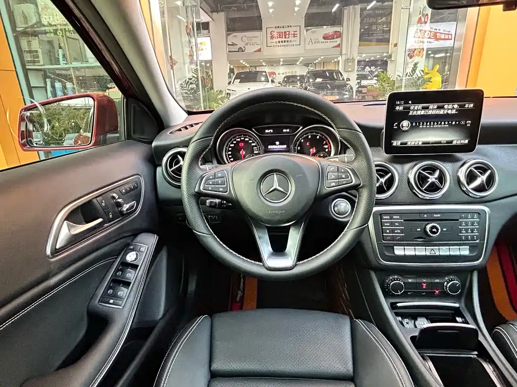 Mercedes-Benz GLA 2018 — фото 18