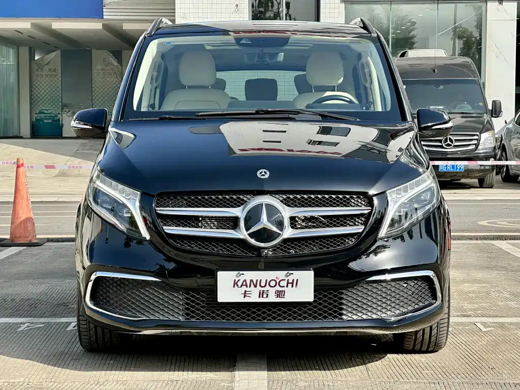 Mercedes-Benz V-Class 2022 — фото 3