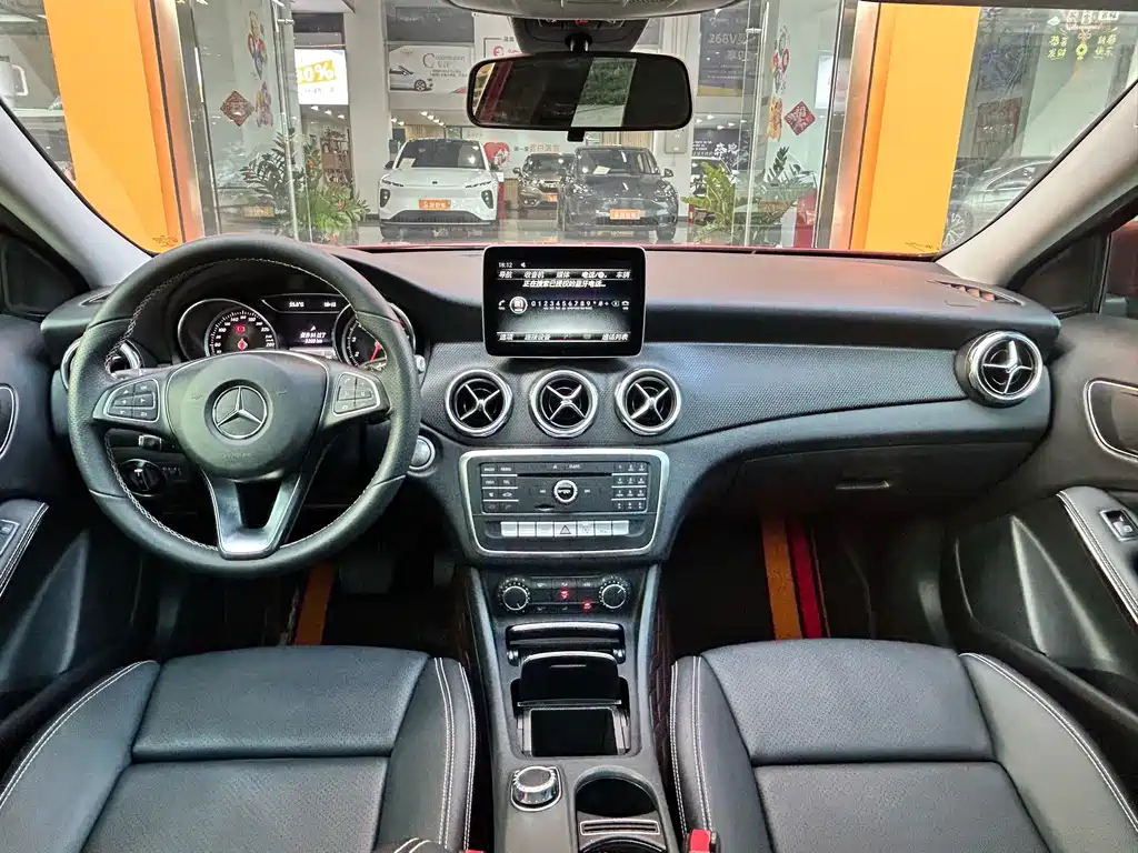 Mercedes-Benz GLA 2018 — фото 14