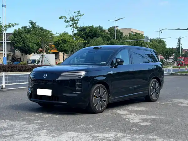 Denza N8L 2025