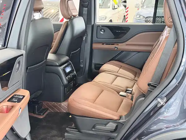 Lincoln Aviator 2021