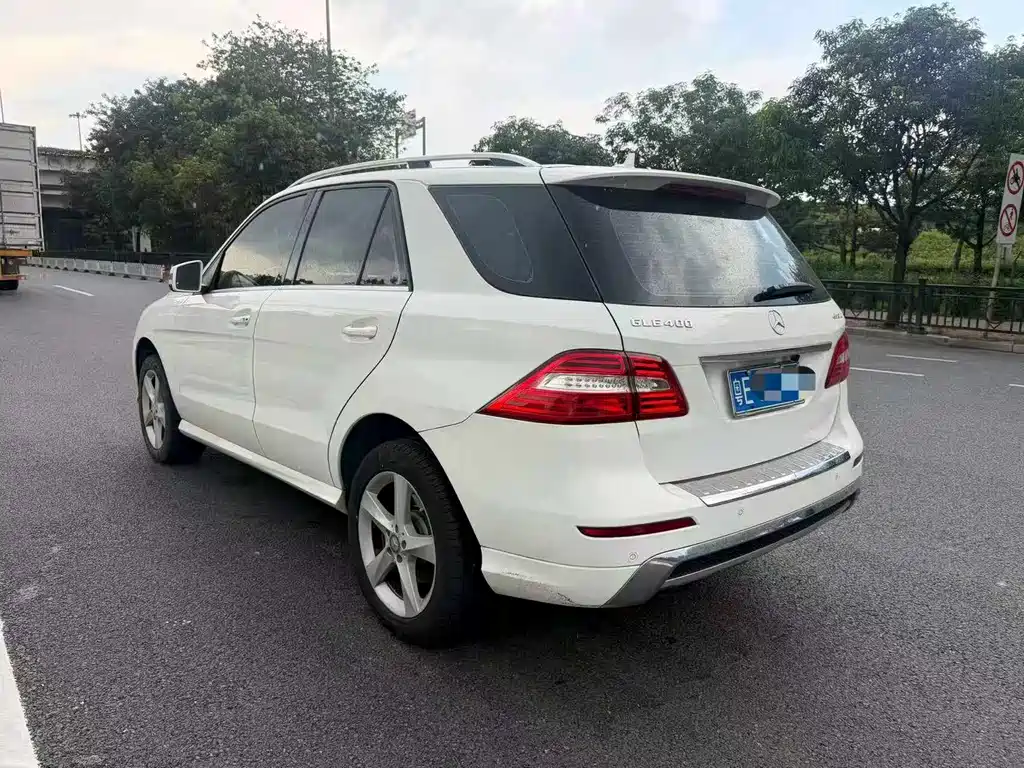 Mercedes-Benz M-Class 2015
