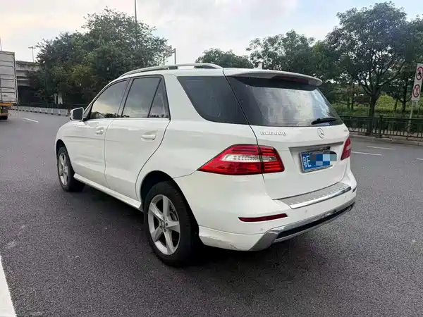 Mercedes-Benz M-Class 2015
