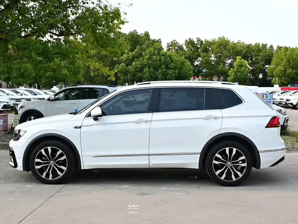 Volkswagen Tiguan L 2020