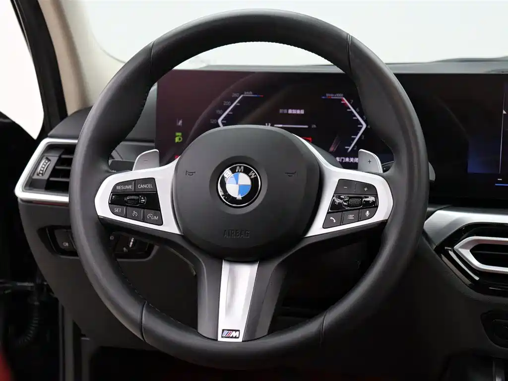 BMW 3 Series 2024 — фото 12